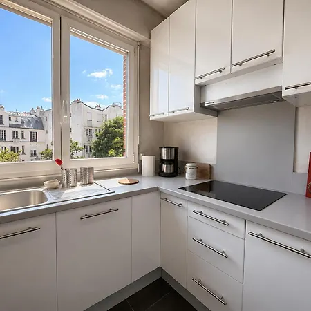 Paul Doumer Apartment Paris